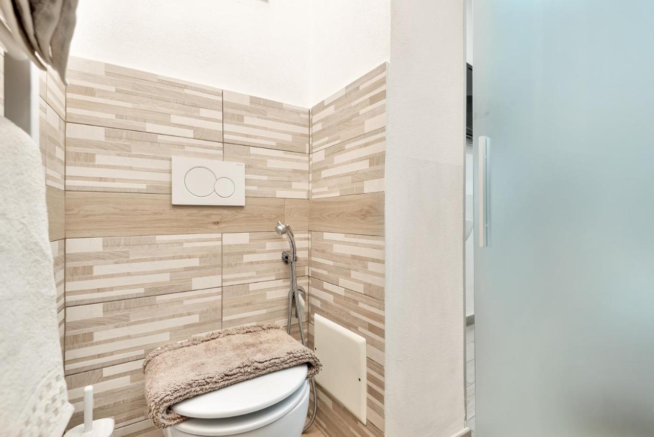 Alby Express Rooms Ла-Спеція Екстер'єр фото